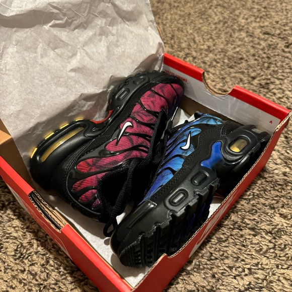 NEW Nike Air Max Plus PS size 11 Kids - Picture 3 of 7